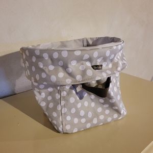 31 (thirty-one) round collapsible utility tote